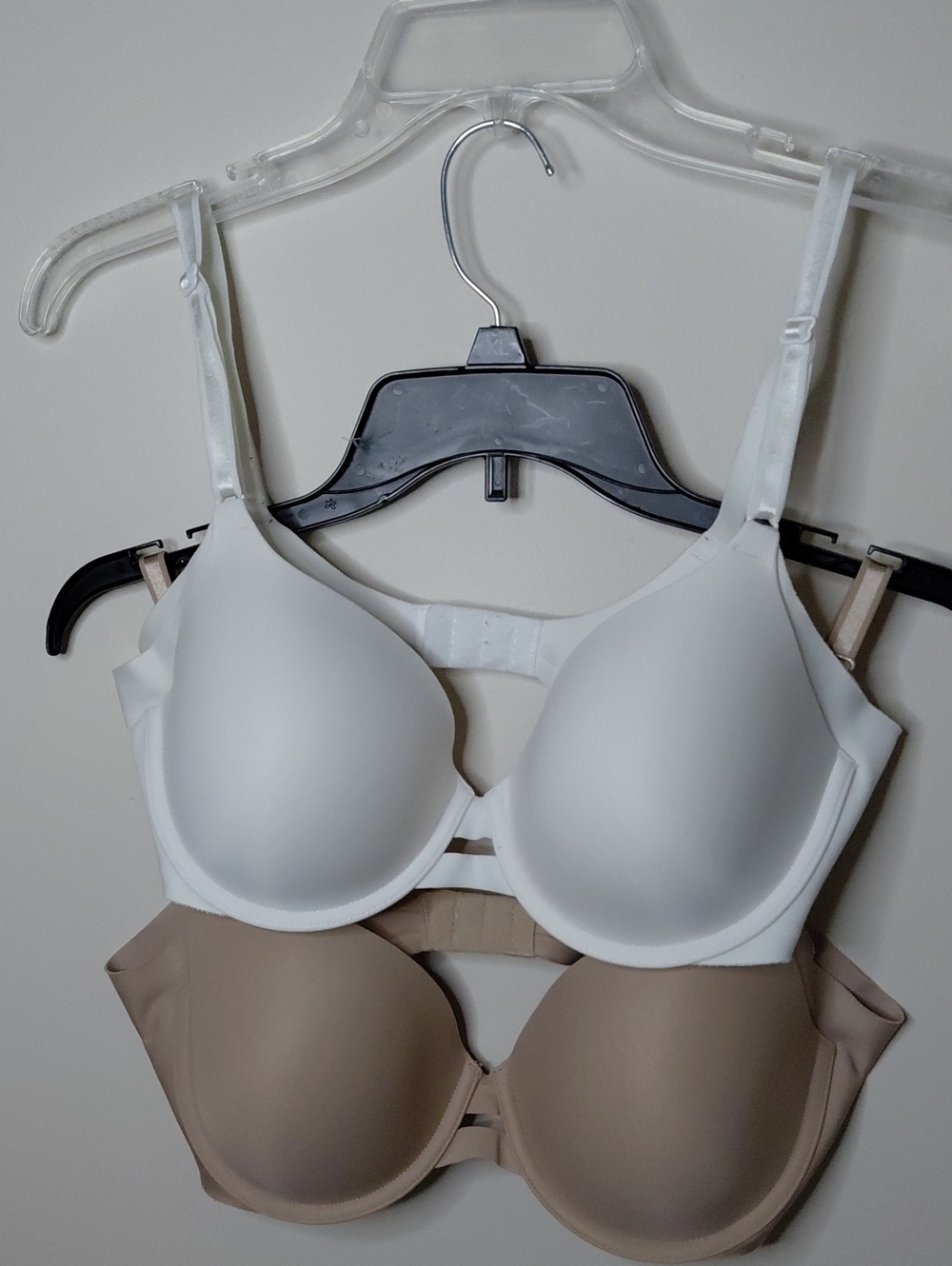 Pair WARNER'S 36C Side Support Underwire Bras